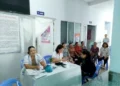 Chiến dịch khám sàng lọc tầm soát ung thư cổ tử cung tại phường Bình Đức