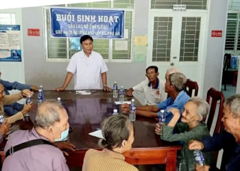 Xã Phú An khám sức khoẻ định kỳ cho người cao tuổi