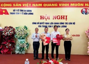 Sở Y tế tỉnh An Giang công bố Quyết định bổ nhiệm nhân sự Trung tâm Y tế Kiên Lương