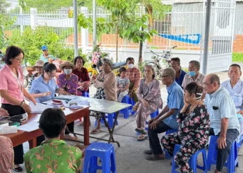 Trung tâm Y tế Châu Đốc: Khám sức khỏe người cao tuổi địa bàn phường Vĩnh Tế