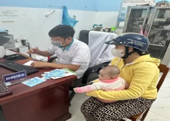 Trạm Y tế phường Chi Lăng tổ chức điều tra ước tính tỷ lệ hiện nhiễm vi rút viêm gan B ở trẻ dưới 5 tuổi