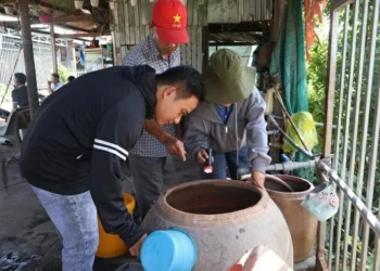 Long Điền ra quân chiến dịch diệt lăng quăng