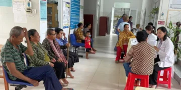An Cư tổ chức khám bệnh miễn phí cho người dân