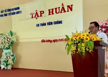 Tập huấn an toàn tiêm chủng tại Trung tâm Y tế Kiên Lương