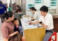 Trung tâm Y tế Phú Tân: Tăng cường hỗ trợ người dân sử dụng Sổ sức khỏe điện tử