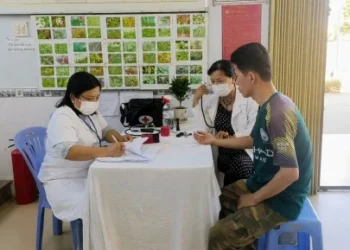 Trạm Y tế phường Bình Đức sàng lọc lao tiềm ẩn trong cộng đồng