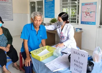 Chi Lăng thực hiện chiến dịch rà soát và cập nhật Sổ sức khỏe điện tử