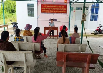 Trạm Y tế xã Kiên Lương triển khai Chiến dịch 100 ngày tạo lập, cập nhật Sổ sức khỏe điện tử trên VNeID