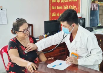 Trạm Y tế xã Kiên Lương: Triển khai khám sàng lọc sức khỏe cho người dân