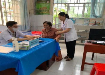 Nét đẹp của người cán bộ Y tế