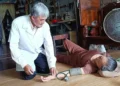 Xã Hòa Lạc khám sức khỏe cho người cao tuổi và người khuyết tật