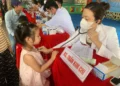 Trạm Y tế xã Vân Khánh: Khám sức khỏe định kỳ cho trẻ mầm non