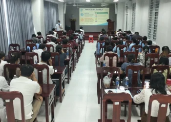 Phường Tịnh Biên tuyên truyền phòng, chống tác hại thuốc lá và sốt xuất huyết cho học sinh