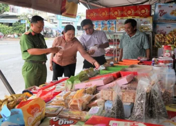 Trạm Y tế An Thới phối hợp cùng Sun Group truyền thông phòng, chống sốt xuất huyết