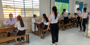 Trạm Y tế phường Tân Châu phối hợp các trường tổ chức khám sức khỏe định kỳ cho học sinh năm học 2026–2027